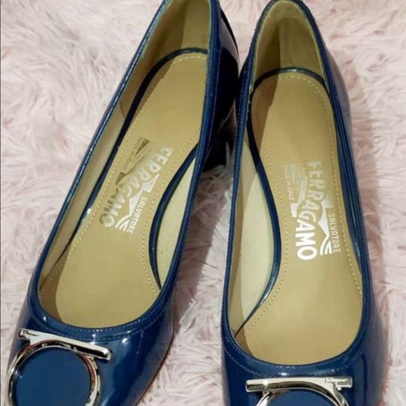 Salvatore Ferragamo Gancio pump - Picture 2 of 6